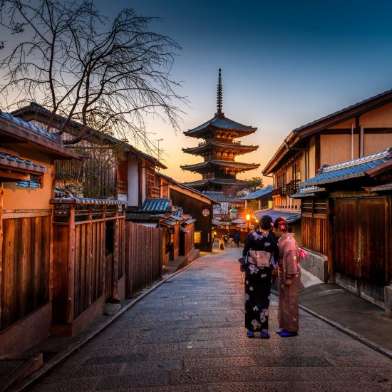 Kyoto_Japan_temple_kimono_over_50s_Redcliffe_travel_agent_near_Brisbane